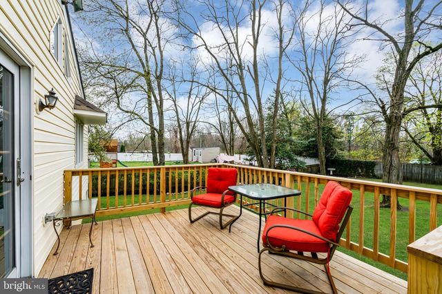 33 POPLAR ST, Sicklerville, NJ 08081