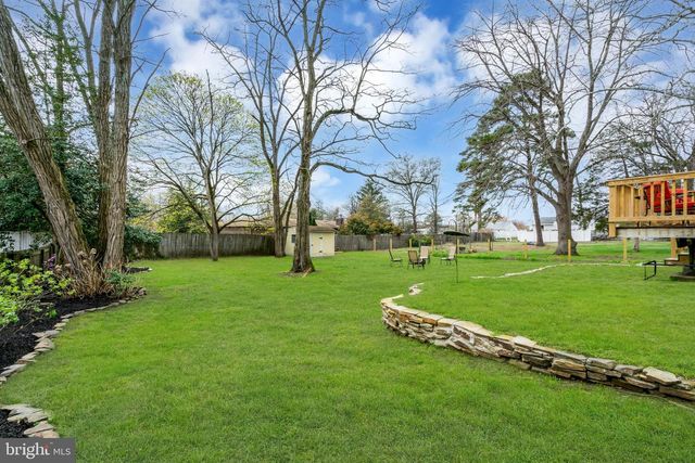 33 POPLAR ST, Sicklerville, NJ 08081