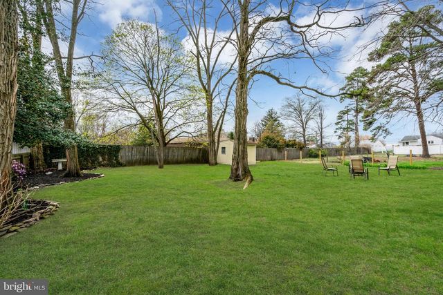 33 POPLAR ST, Sicklerville, NJ 08081