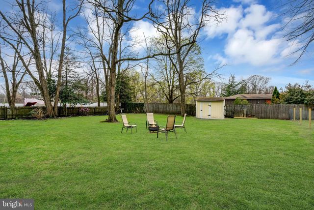 33 POPLAR ST, Sicklerville, NJ 08081