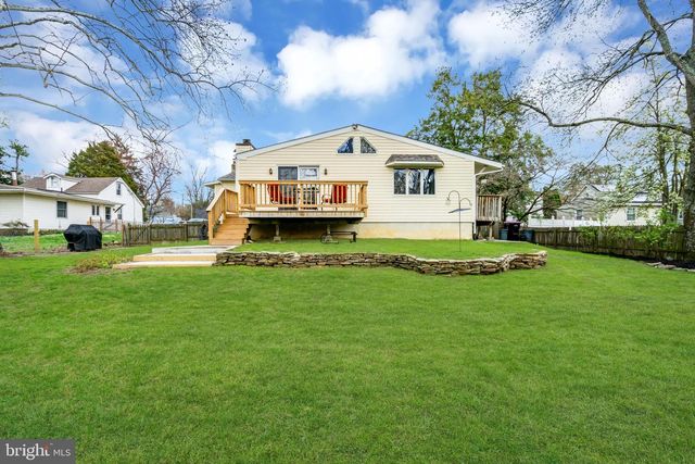 33 POPLAR ST, Sicklerville, NJ 08081