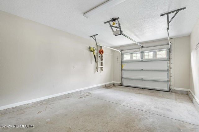 6237 SYRINGA Lane, Jacksonville, FL 32211