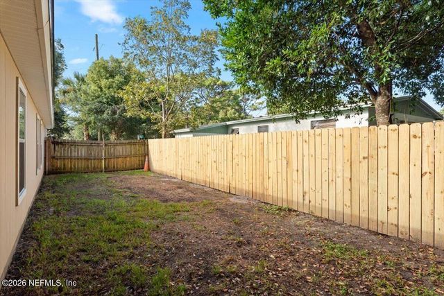 6237 SYRINGA Lane, Jacksonville, FL 32211
