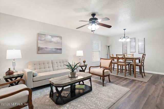 6237 SYRINGA Lane, Jacksonville, FL 32211