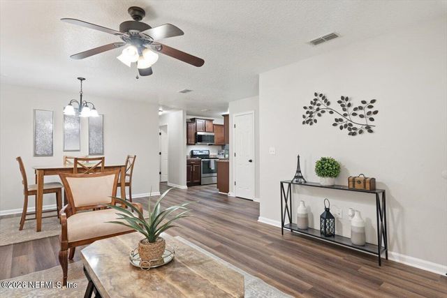 6237 SYRINGA Lane, Jacksonville, FL 32211