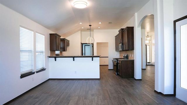 13049 SW 5th Street, Yukon, OK 73099