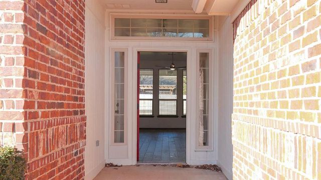 13049 SW 5th Street, Yukon, OK 73099