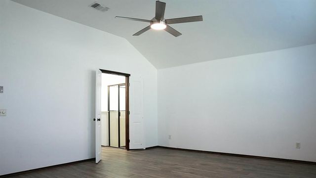 13049 SW 5th Street, Yukon, OK 73099