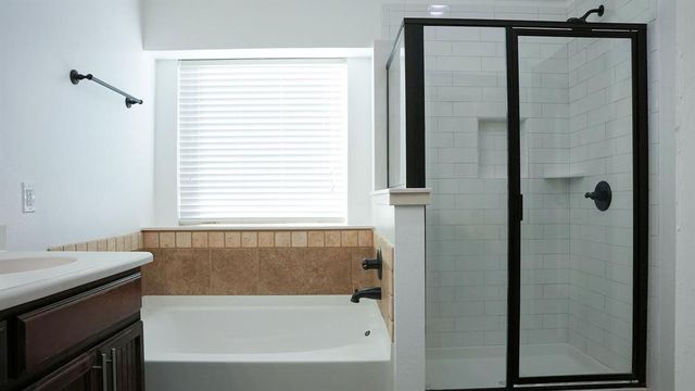 13049 SW 5th Street, Yukon, OK 73099