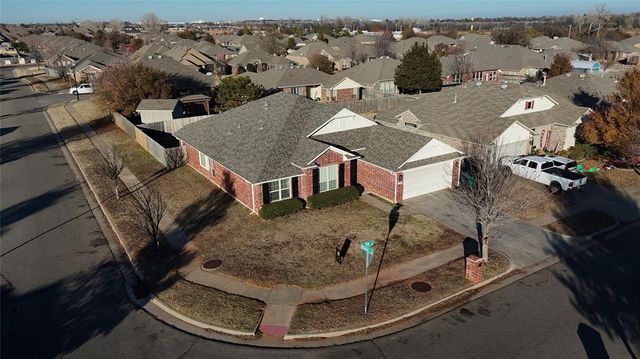 13049 SW 5th Street, Yukon, OK 73099