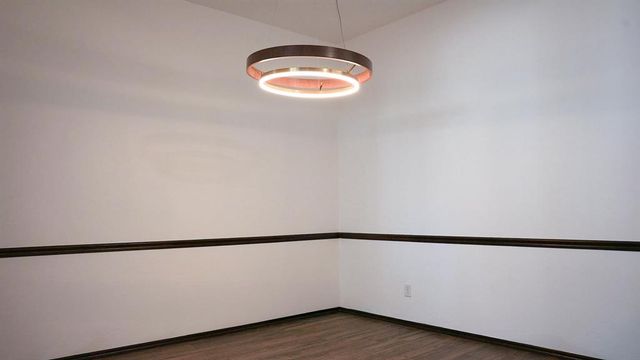 13049 SW 5th Street, Yukon, OK 73099