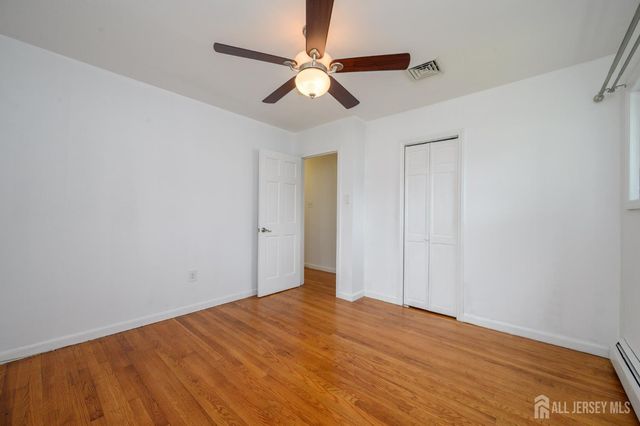 27 Fagan Place, Colonia, NJ 07067