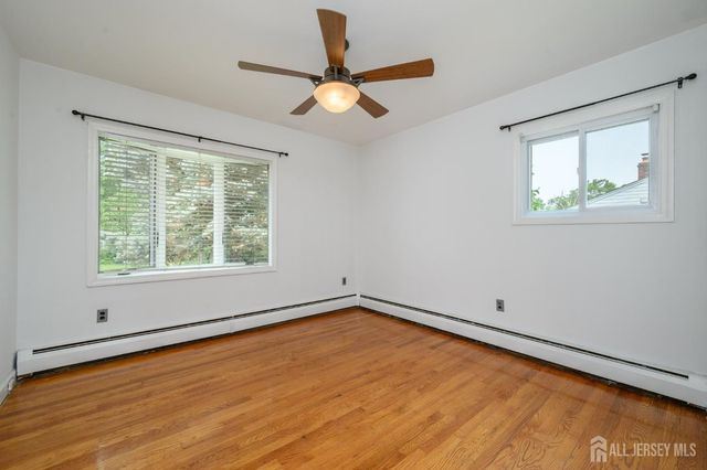 27 Fagan Place, Colonia, NJ 07067