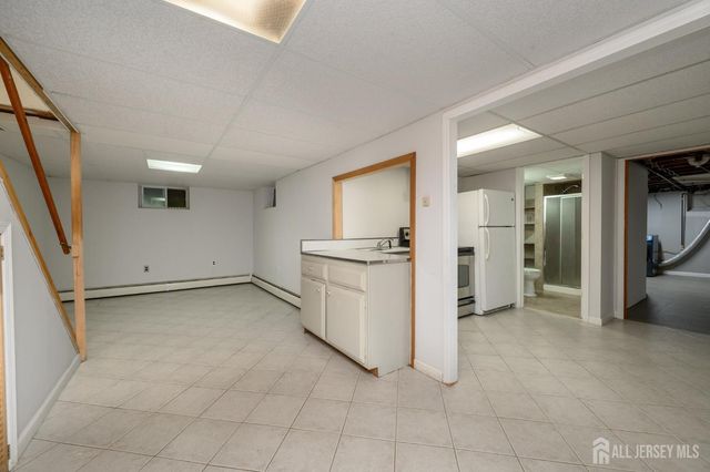 27 Fagan Place, Colonia, NJ 07067