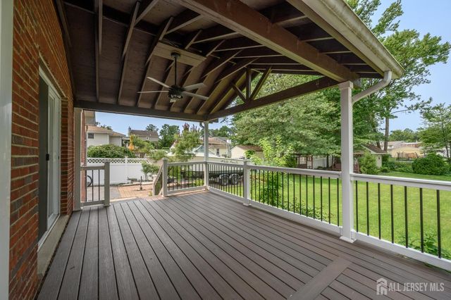 27 Fagan Place, Colonia, NJ 07067