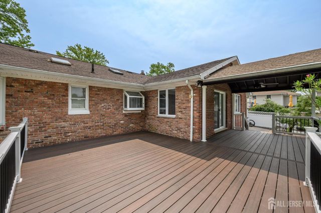 27 Fagan Place, Colonia, NJ 07067