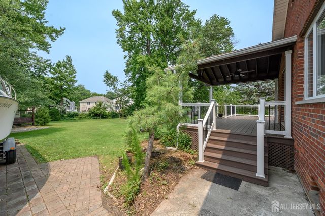 27 Fagan Place, Colonia, NJ 07067