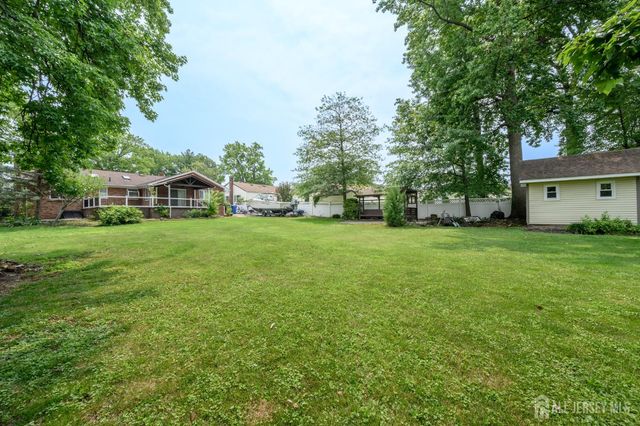 27 Fagan Place, Colonia, NJ 07067
