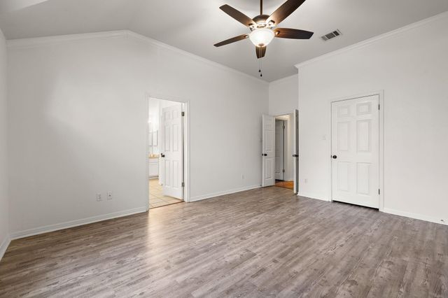 12713 Cinchring LN, Austin, TX 78727