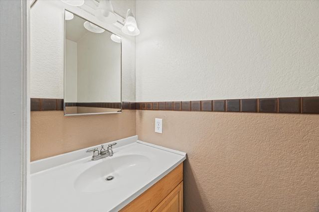 464 Cappella Dr, Diamond Springs, CA 95619