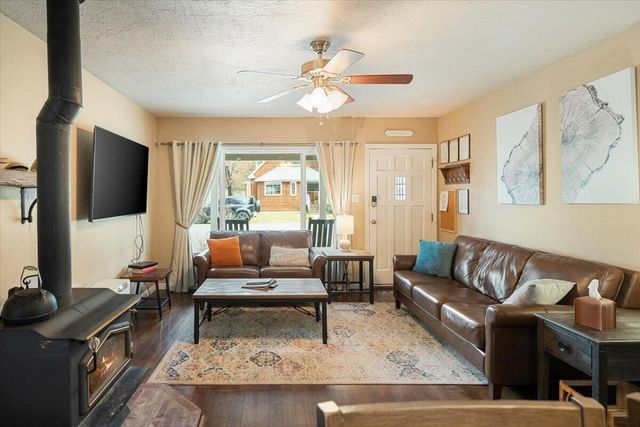 300 E Minnesota Avenue, Mccloud, CA 96057