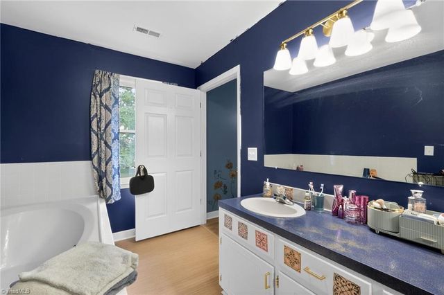 316 Christine Court, Winston-salem, NC 27127