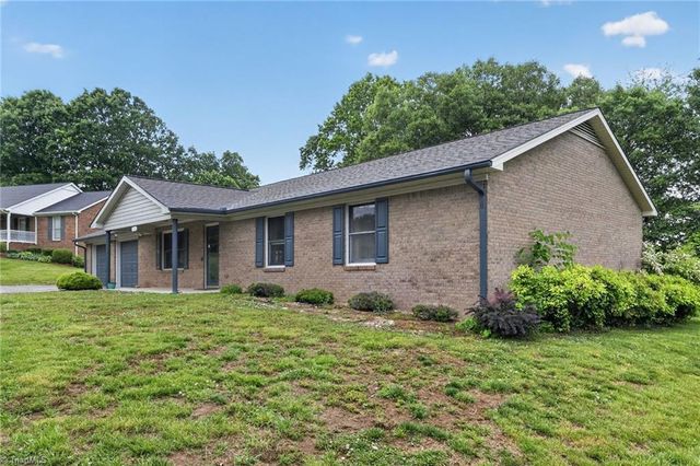 316 Christine Court, Winston-salem, NC 27127