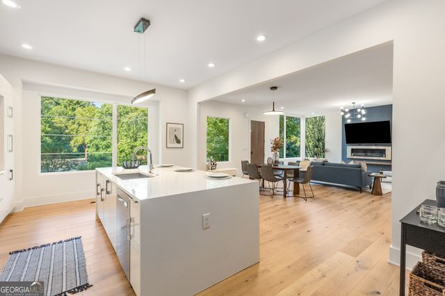 1045 Shepherds Lane NE, Atlanta, GA 30324