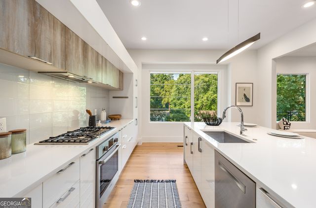 1045 Shepherds Lane NE, Atlanta, GA 30324