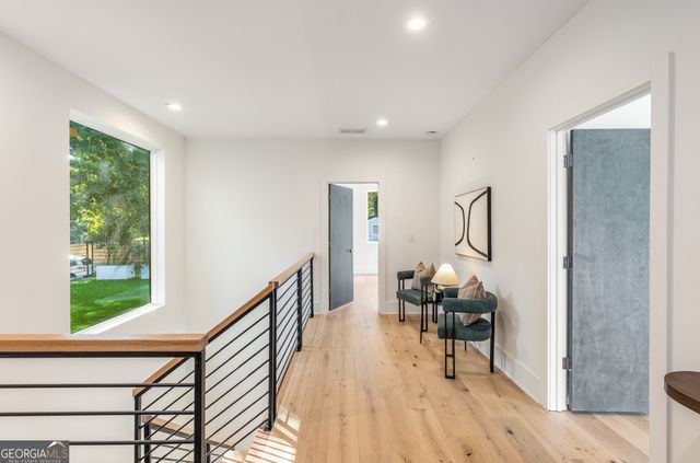 1045 Shepherds Lane NE, Atlanta, GA 30324