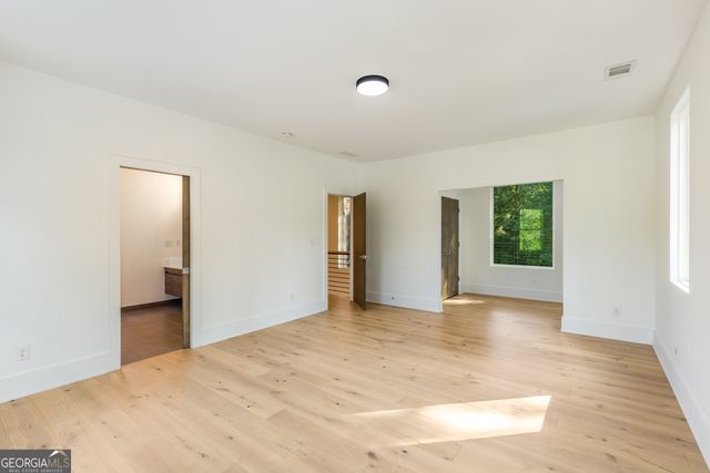 1045 Shepherds Lane NE, Atlanta, GA 30324