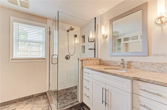 3150 REGATTA CIRCLE, Sarasota, FL 34231