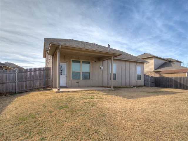 11133 NW 95th Court, Yukon, OK 73099