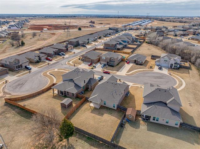 11133 NW 95th Court, Yukon, OK 73099