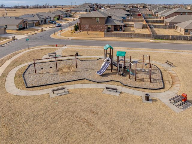 11133 NW 95th Court, Yukon, OK 73099