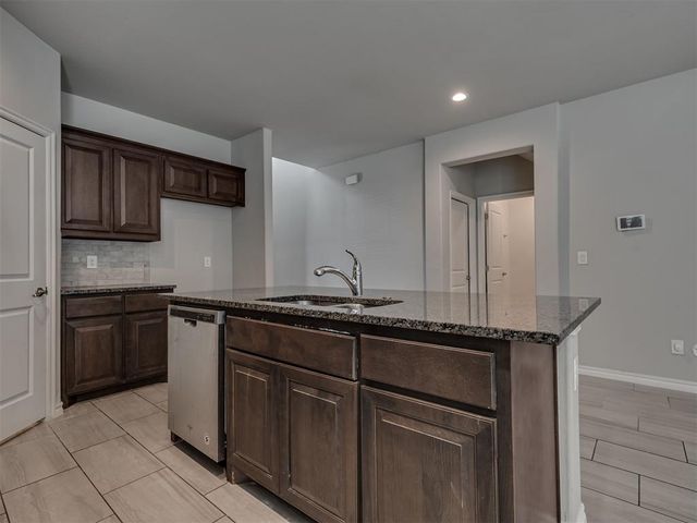 11133 NW 95th Court, Yukon, OK 73099