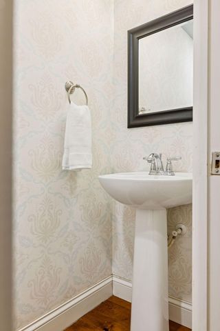 3081 Countryside Avenue B, Woodbury, MN 55129