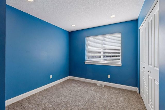 3081 Countryside Avenue B, Woodbury, MN 55129