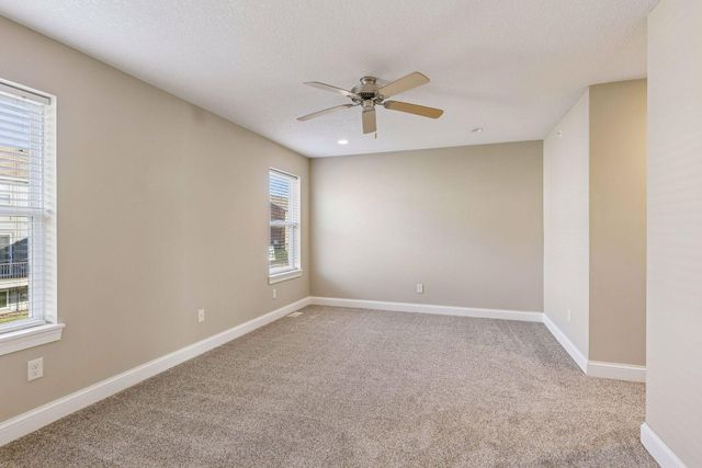 3081 Countryside Avenue B, Woodbury, MN 55129