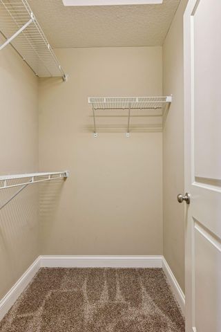 3081 Countryside Avenue B, Woodbury, MN 55129