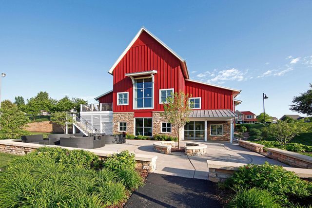 3081 Countryside Avenue B, Woodbury, MN 55129