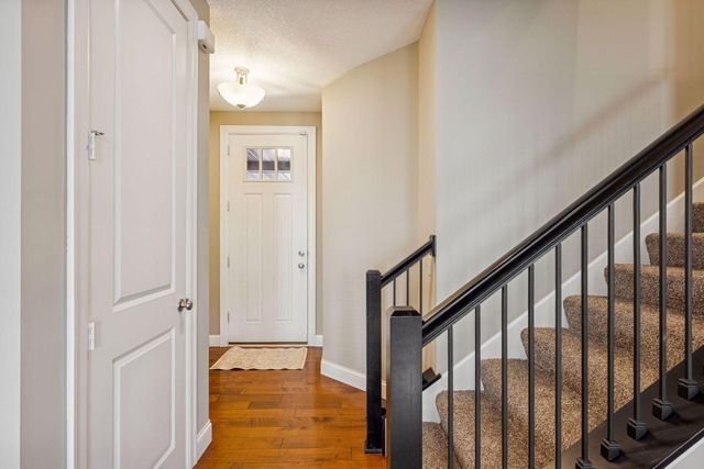 3081 Countryside Avenue B, Woodbury, MN 55129