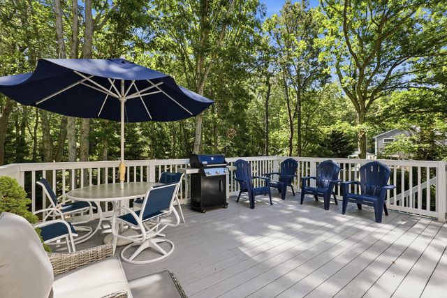 10 Checkerberry Lane, Forestdale, MA 02644