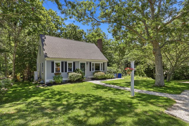 10 Checkerberry Lane, Forestdale, MA 02644