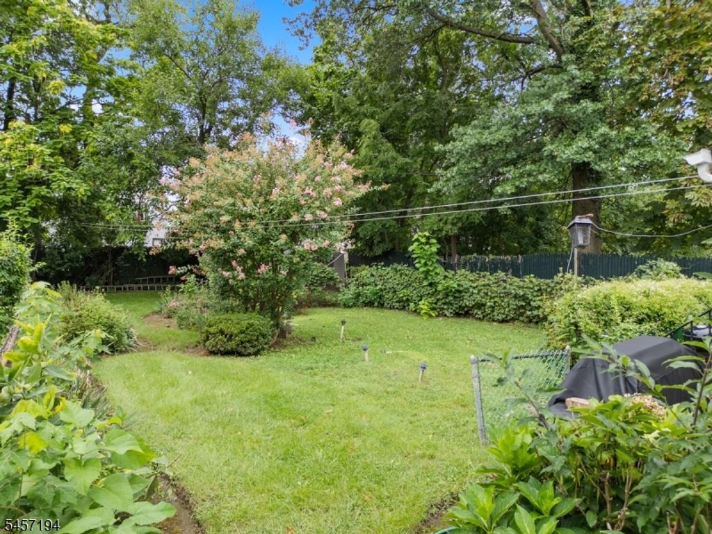 132 Elm St, City Of Orange Twp., NJ 07050 — photo 3