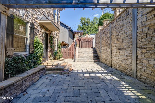 667 Rockingham Road, Gray, TN 37615