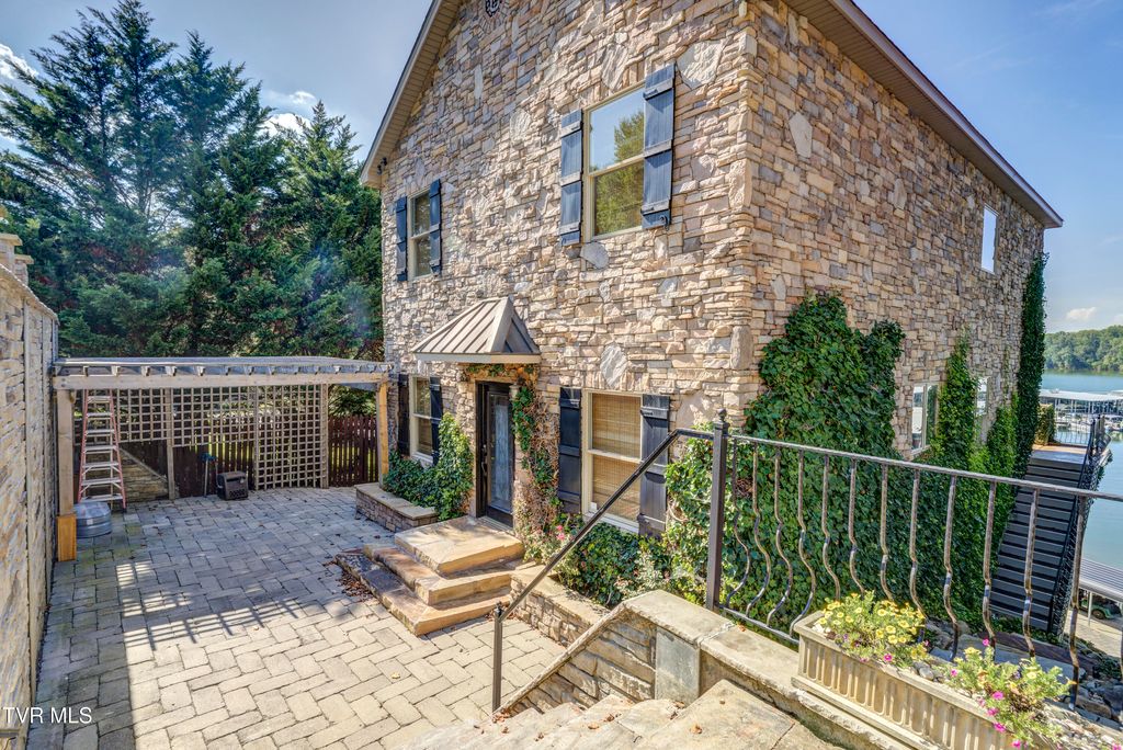 667 Rockingham Road, Gray, TN 37615