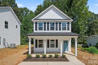 1425 23rd Avenue Place NE, Hickory, NC 28601