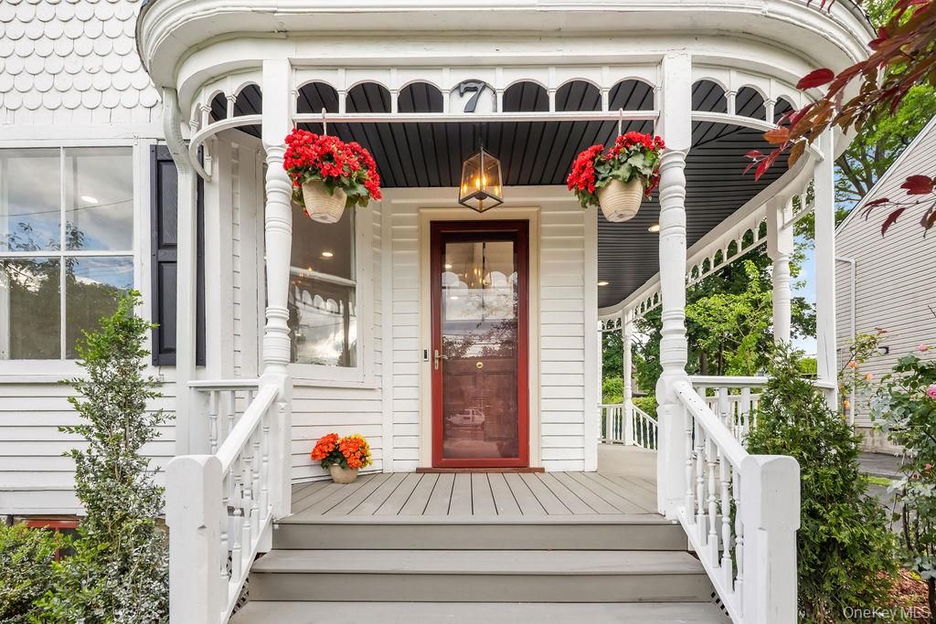 7 Clinton Place, Suffern, NY 10901