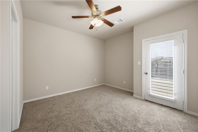 536 Momma Bear Drive, College Station, TX 77845